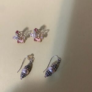 Two pairs earrings
